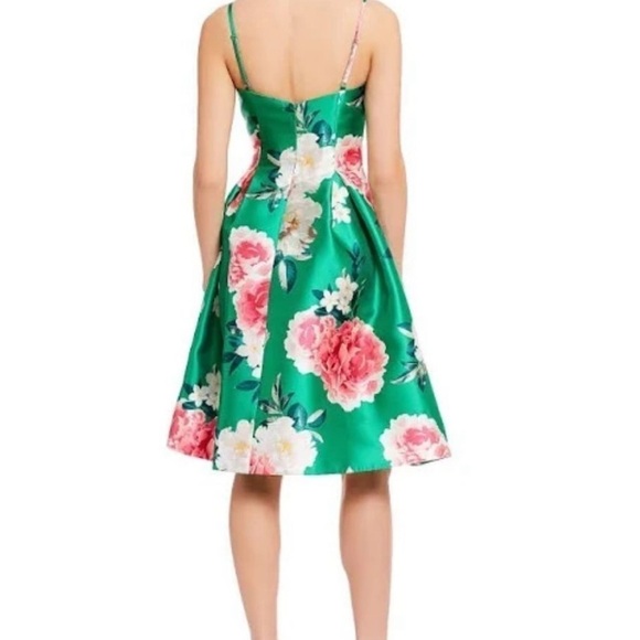 Eliza J Fit and Flare Floral Dress Green Size 6 NEW - Picture 2 of 14